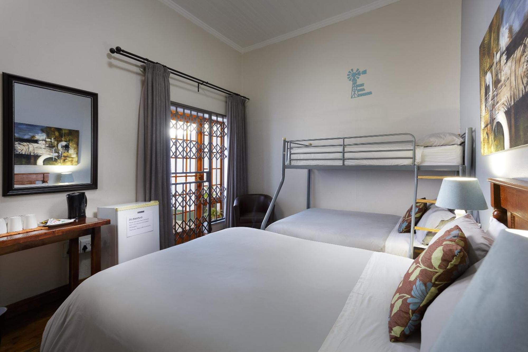 Horse And Mill Guesthouse Colesberg Exterior photo