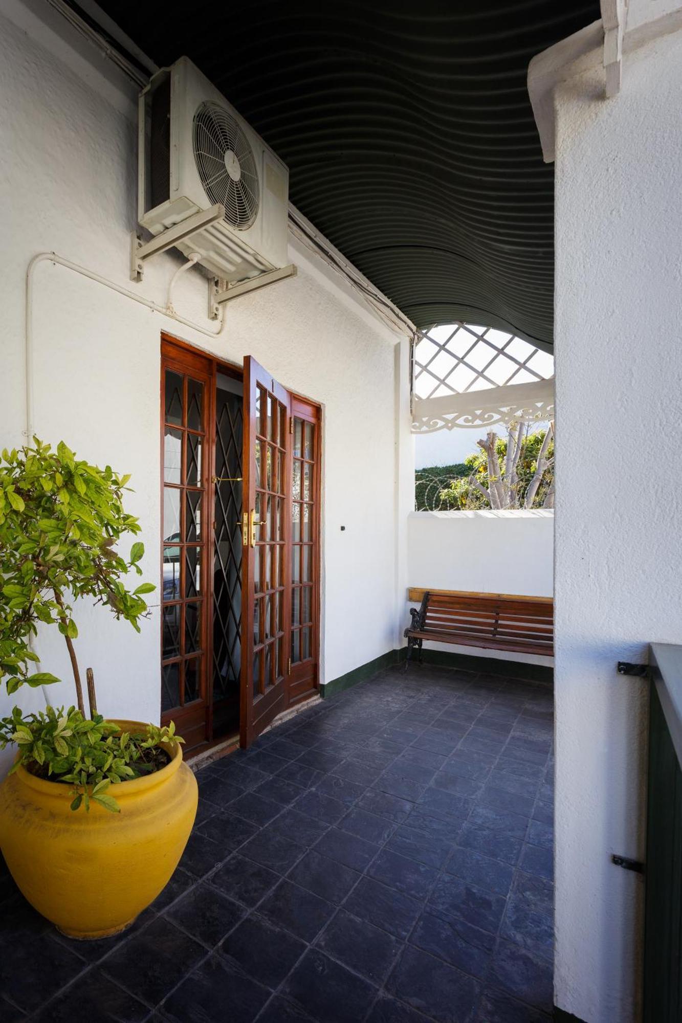 Horse And Mill Guesthouse Colesberg Exterior photo