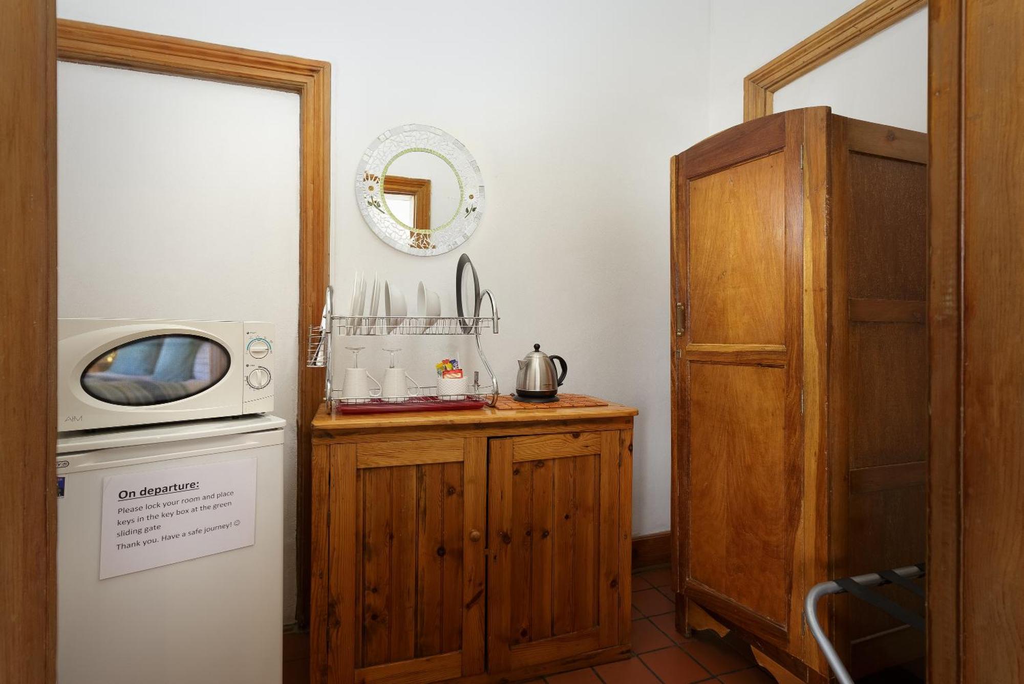 Horse And Mill Guesthouse Colesberg Exterior photo