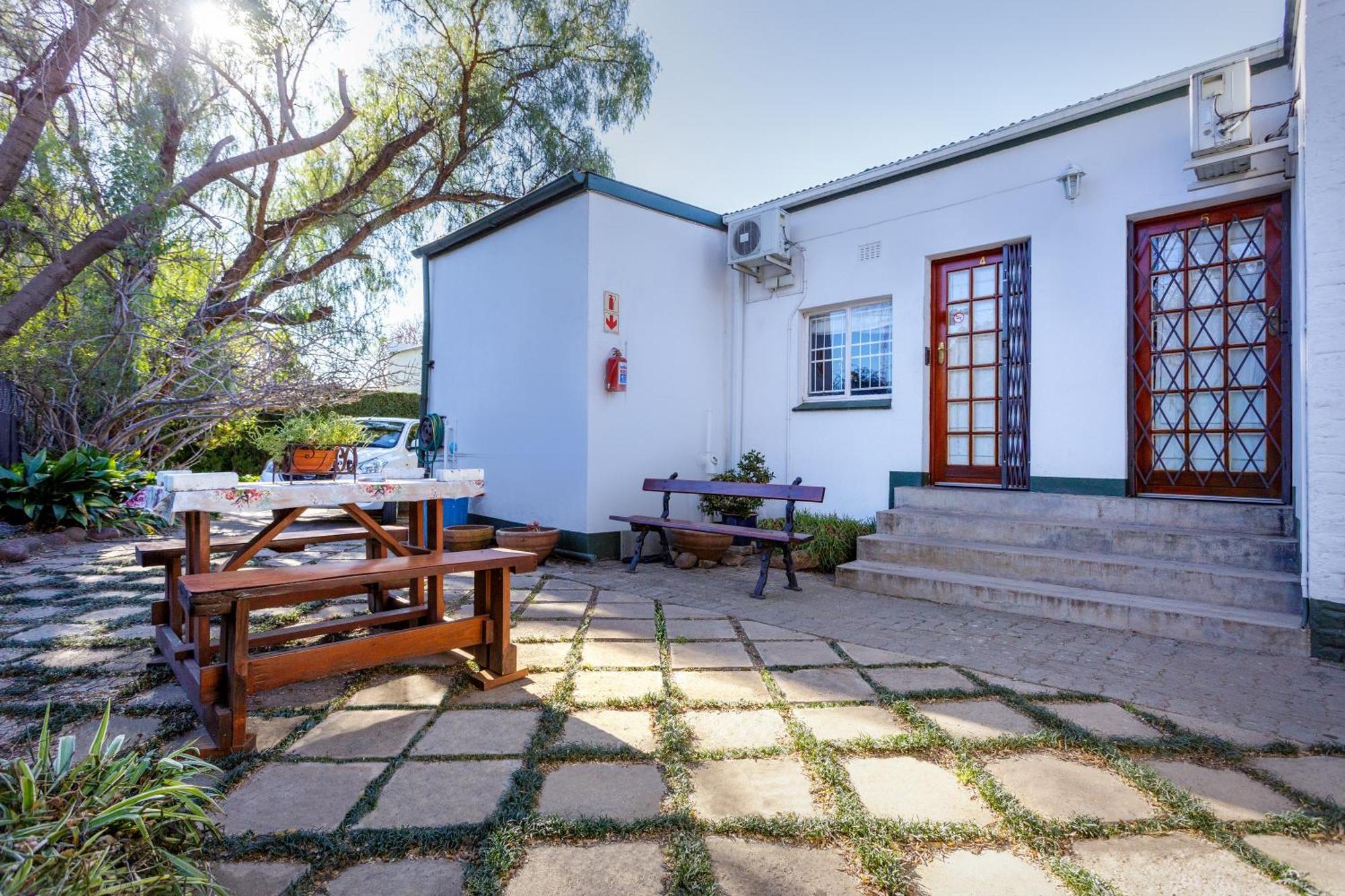 Horse And Mill Guesthouse Colesberg Exterior photo